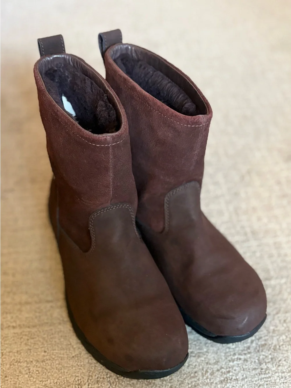 UGG WATERPROOF Men’s Gore-Tex Sheepskin Lined Winter Boots Brown Size 11.5
